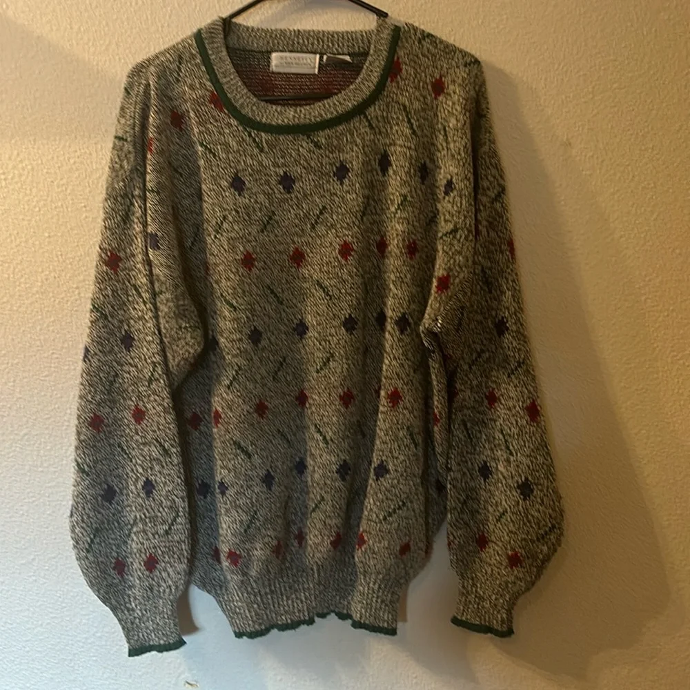 Vintage Hennessy by Van Heusen crewneck sweater size XL